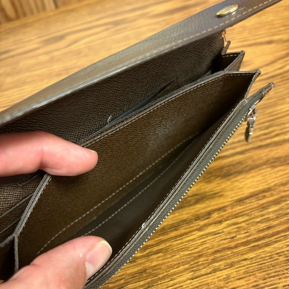 LOUIS VUITTON Vintage 2006 Accordeon Wallet Retail $425 - Picture 10 of 11